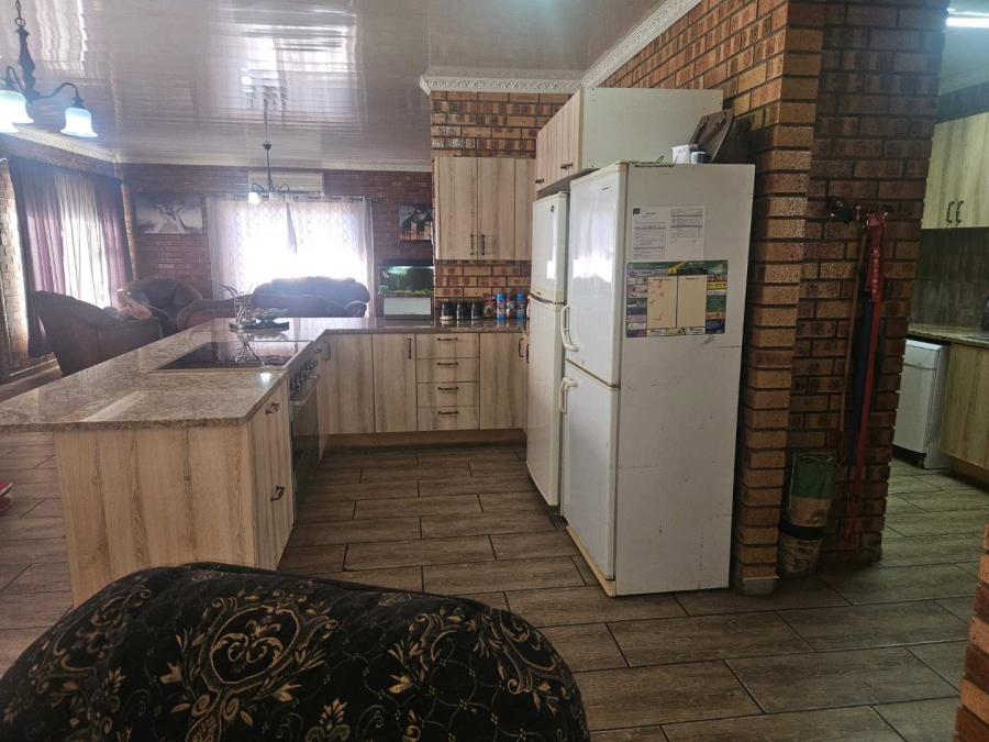 4 Bedroom Property for Sale in Hillcrest Northern Cape